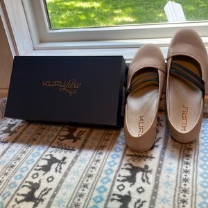 Kuru Bella Women’s size 11 Leather Mary Janes Slip On Comfort Flats Shoes